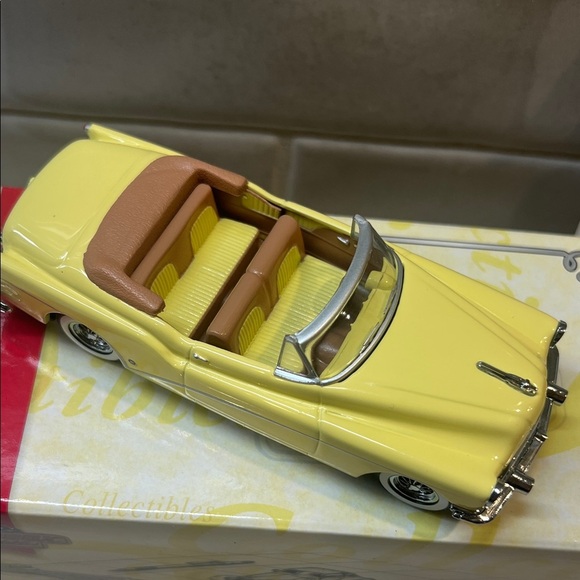 Matchbox 1953 Buick Skylark Yellow Convertible Toy Car DINKY - Picture 2 of 7